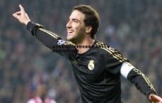 黑白直播官网-皇家马德里创下西甲历史新篇章 连续十七季揭幕战不败铸就传奇